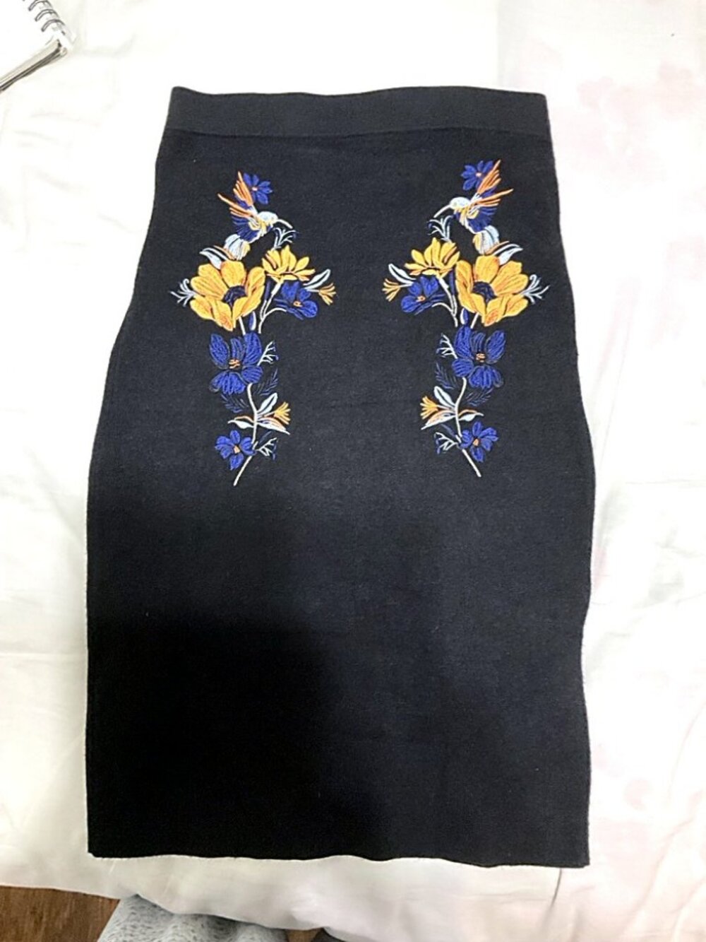 Candie's Black Knit Pencil Skirt M Fits Like S Embroidered Hummingbird Floral